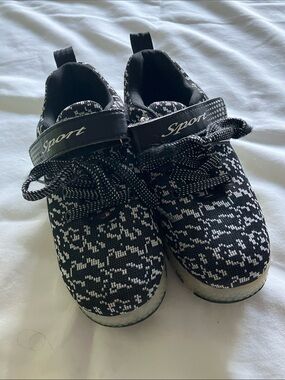 Sport shoe skates Kids Black and White